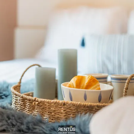 Le Sable Sec - With Unique Views Of The Pier In